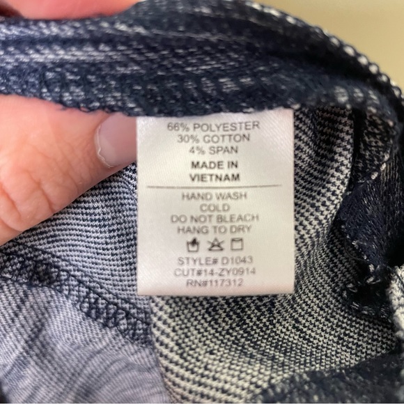 Anthropologie ZOA Denim Chambray Reverse Stitch Short Sleeve Top SZ Medium - Picture 7 of 11